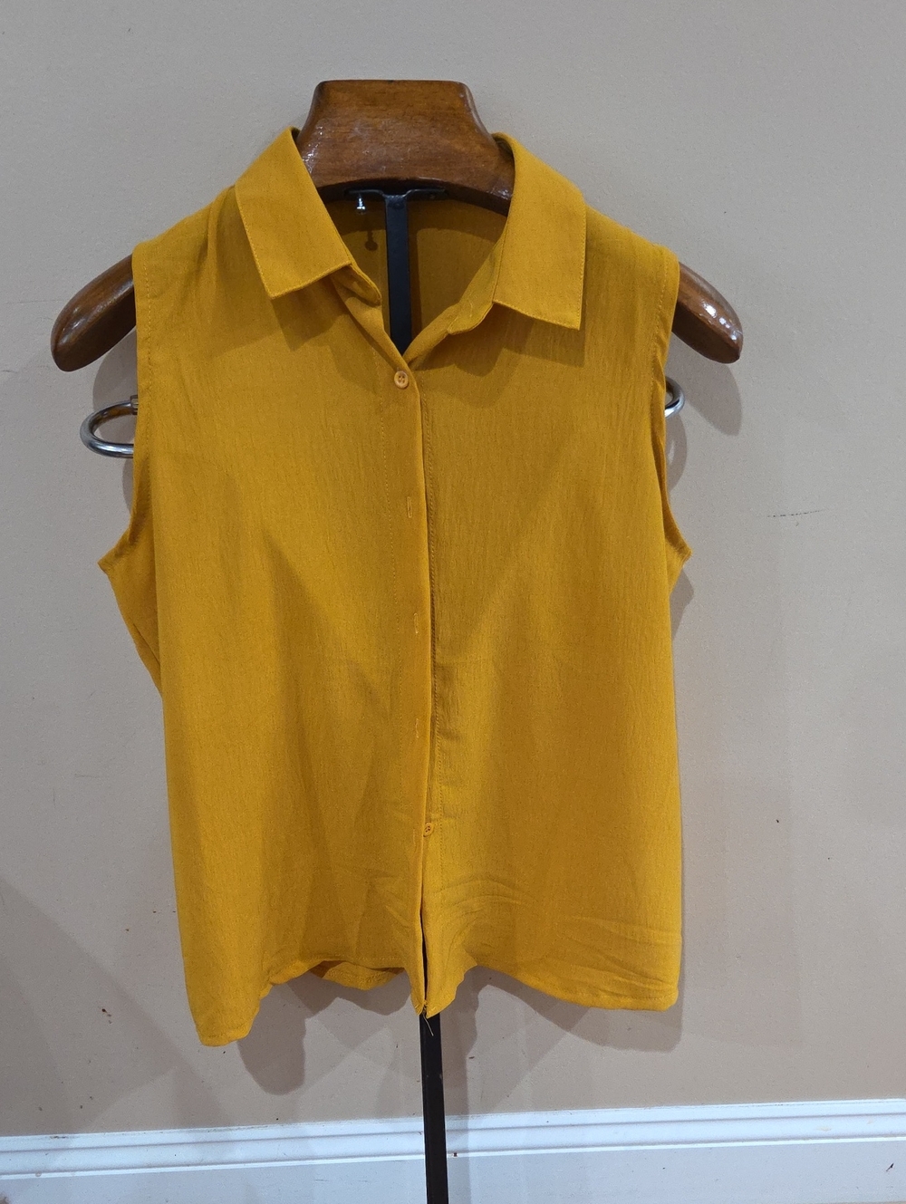Sleeveless Button-Front Yellow Collared Women's Top L/XL